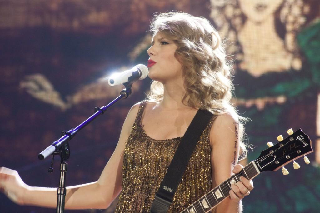 Taylor Swift entertaining her fans on her Speak Now tour at the Power Balance Pavilion in Sacramento on Sept. 3, 2011. (Photo by Bryce Fraser)