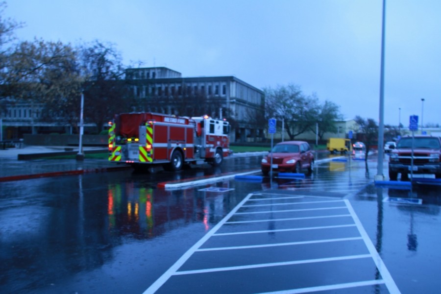 Sacramento Fire Department arrives at American River College near Davies Hall after the fire alarm went off at approximately 3:15 p.m. on Friday. (Photo by Emily K. Rabasto)