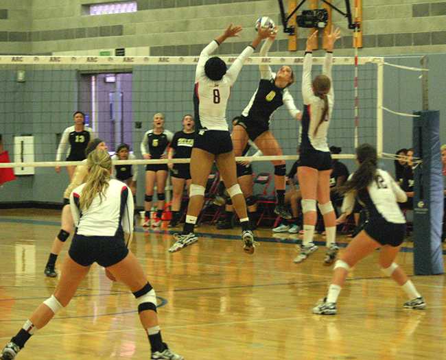 Volleyball team keeps head held high despite ending its season with a loss