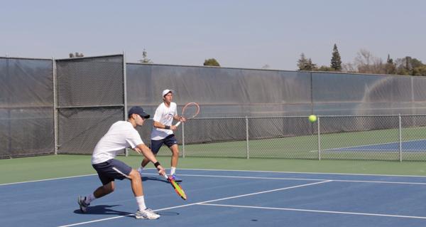 Men’s doubles wins a split 2-3 match against Foothill College, loses 5-4 in singles