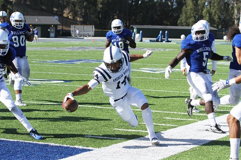 American River College wide receiver Daliceo Calloway steps out of bounds while attempting a run into the endzone during ARC football’s 42-10 loss to College of San Mateo on Saturday, Oct. 3, 2015. (photo by Barbara Harvey)