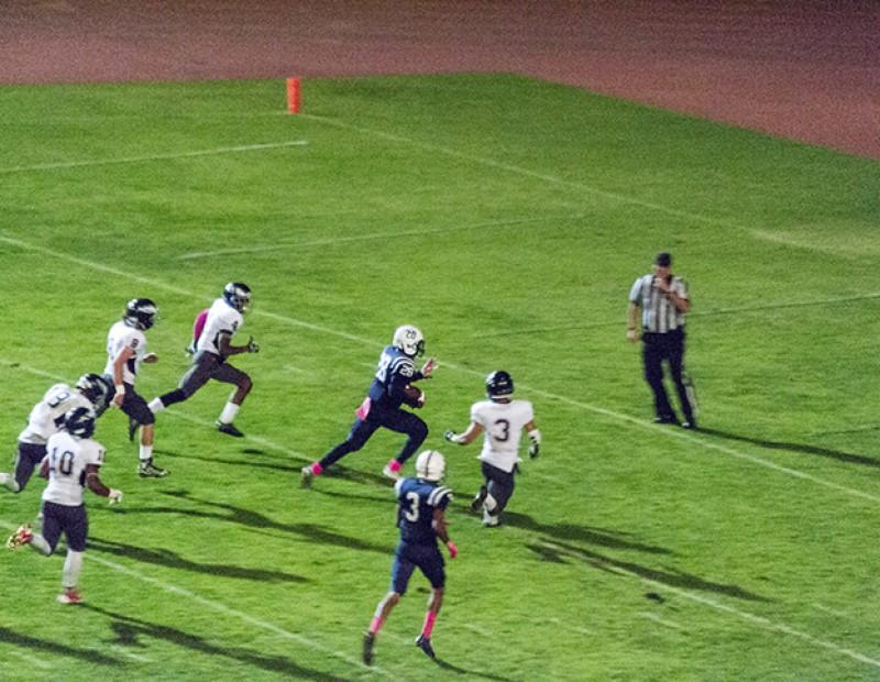 American River College’s running back Armand Shyne scores a touchdown against College of the Sequoias at AR on Oct 17. The Beavers went on to win the game 49 to 31.(Photo by Joe Padilla)