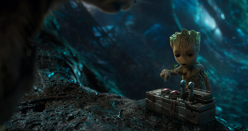 Baby+Groot+messing+with+a+bomb+detonator.+%28courtesy+of+IMDB%29