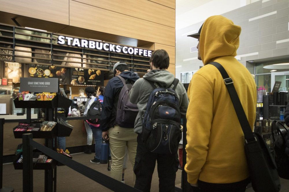 American River College students wait in line at Starbucks on Jan. 29 in Sacramento, Calif. (photo by Alexus Hurtado) 