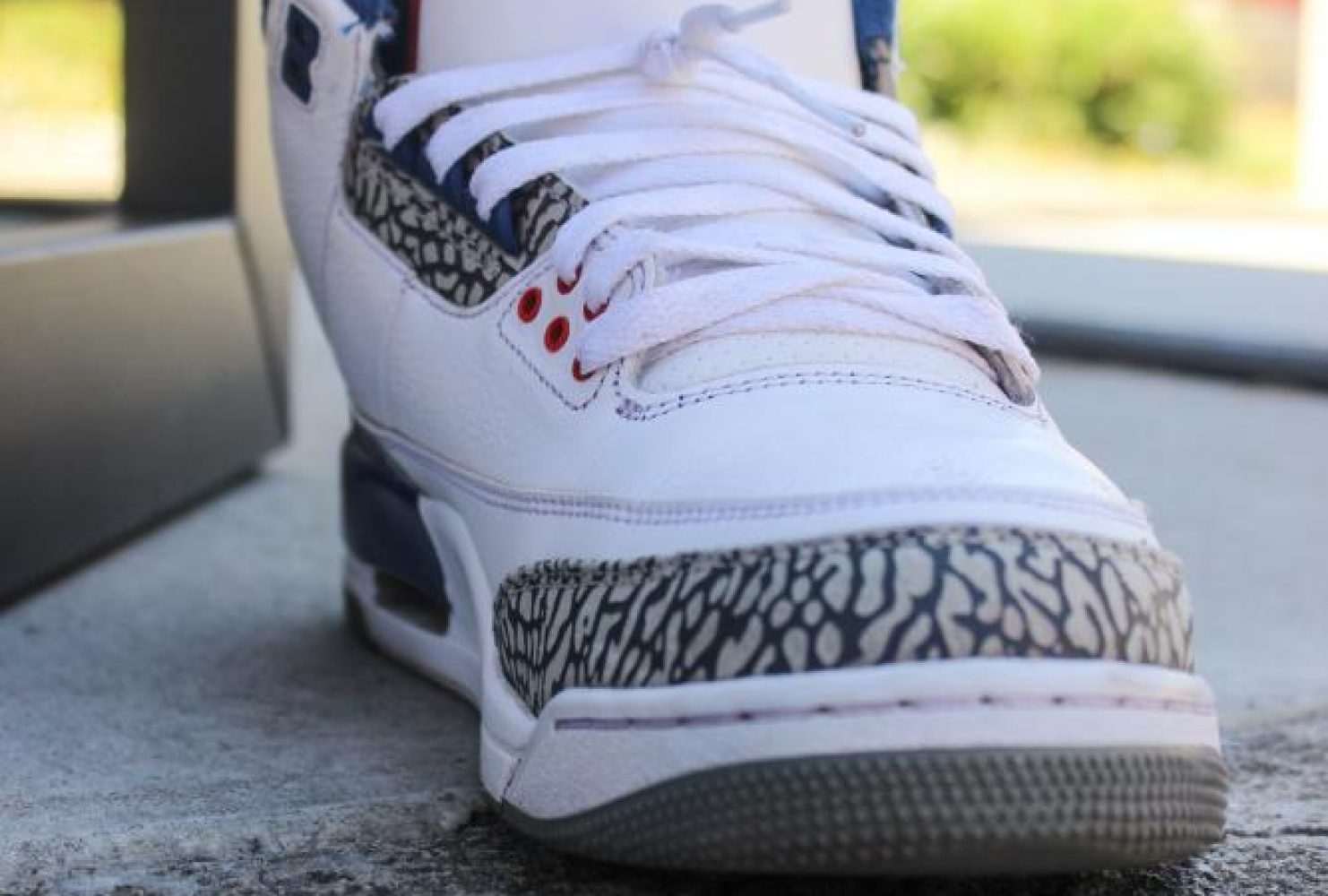 “I was probably in the fourth grade [when I got my first pair of nice shoes], I had the green black and white 1s.” – Cameron Irvin | Criminology | Air Jordan 3 Og “True Blue”(Photo by Felix Oliveros)