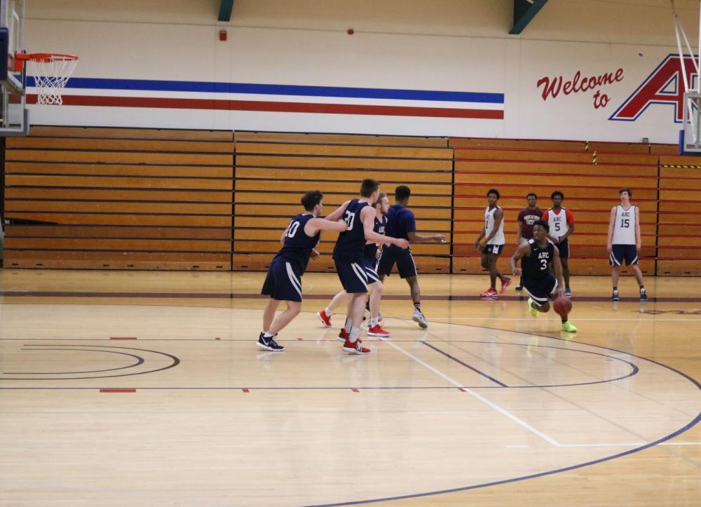 Guard Jermaine Henderson drives to the basket during practice at American River College on Feb.6, 2019. (Photos by Anthony Barnes)