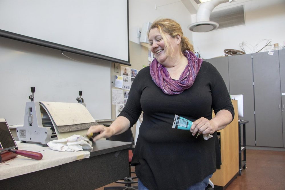 Patricia Wood, Kaneko Gallery art director and art professor, works in her Art 361  Printmaking:Survey at American River College on March 3, 2019. (Photo by Ashley Hayes-Stone)