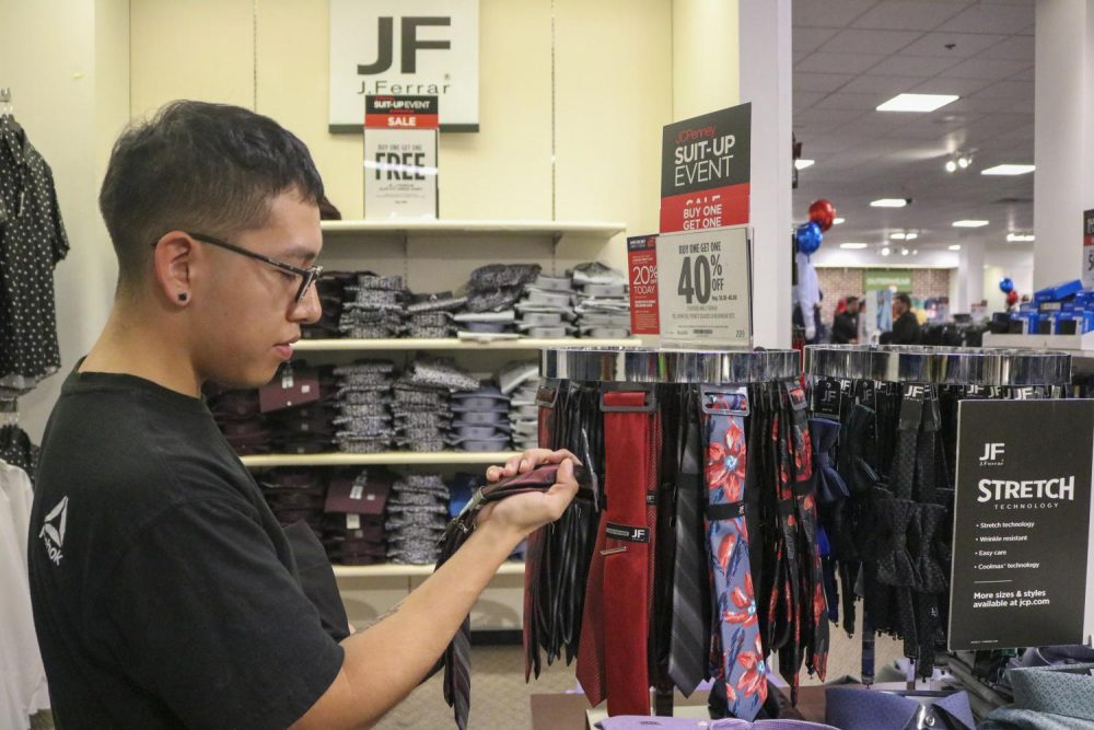 American River Colleges CAPSS offers the JumpStart tool which helps search for off campus and on campus jobs, as well as internships. CAPSS also hosts a bi-annual Suit Up event with JCPenney to grant students a discount on appropriate job apparel for interviews. (File photo)