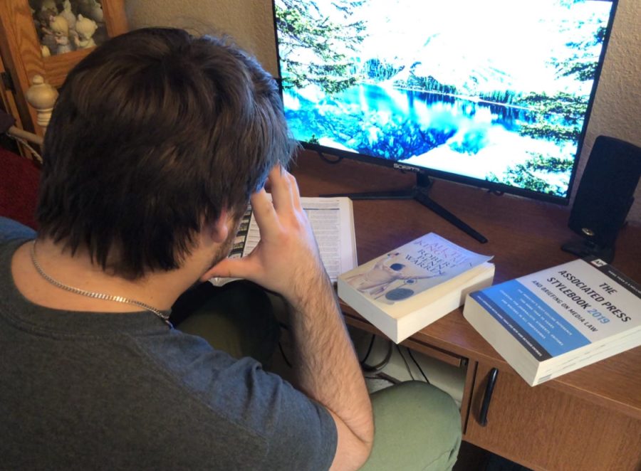 The+COVID-19+pandemic+is+going+into+year+three%2C+and+many+students+and+faculty+have+been+learning+and+teaching+remotely+the+whole+time.+This+has+led+some+to+feel+the+effects+of+burnout.+%28Photo+Illustration+by+Heather+Amberson%29+