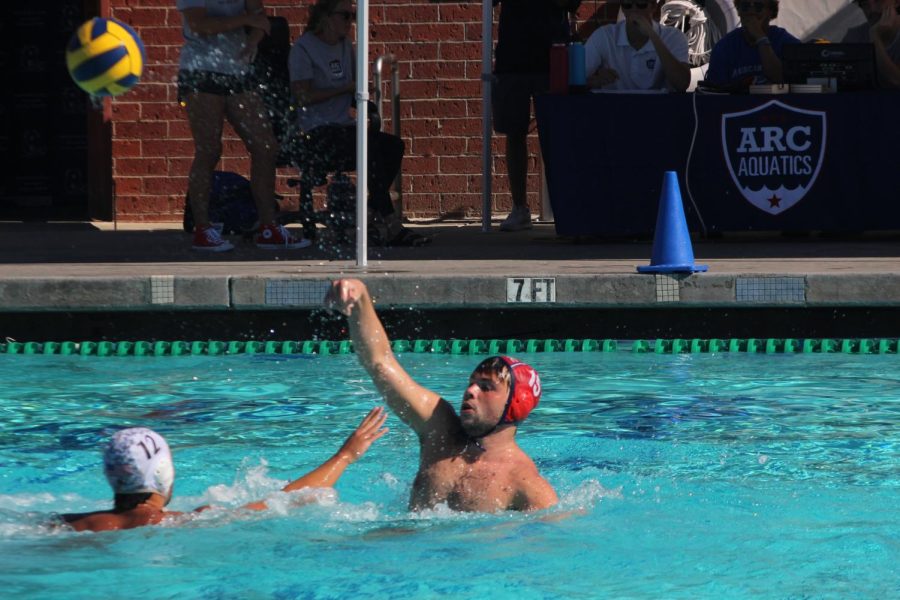 Logan+Reilly+attempting+to+shoot+a+goal+during+the+Sept.+30+match+against+Ohlone+College.+%28Photo+by+Jonathan+Plazola%29