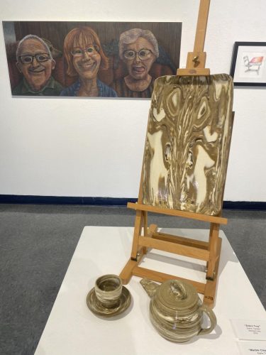 “Marble Clay Tea Set” and “Zebra Tray” by Edris Tauber are displayed at the Faculty Art Exhibit, the first Kaneko Gallery show this school year. (Photo by Jaqueline Ruvalcaba)