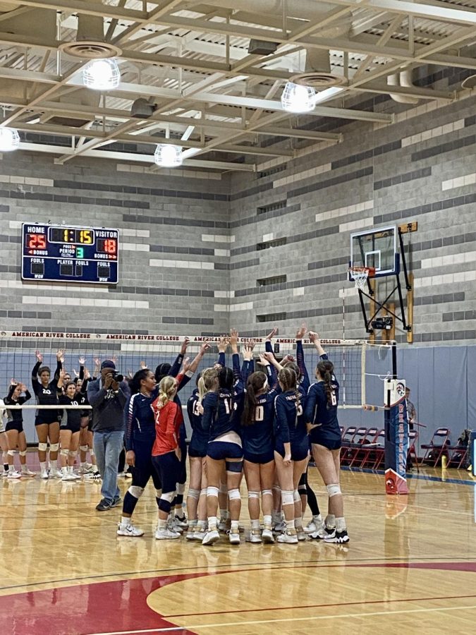 The American River College women’s volleyball team brings home the win against Monterey Peninsula College and Sierra College and moves on to the first round of the State Championship at Fresno on Dec. 2. (Photo by Carla Montaruli)