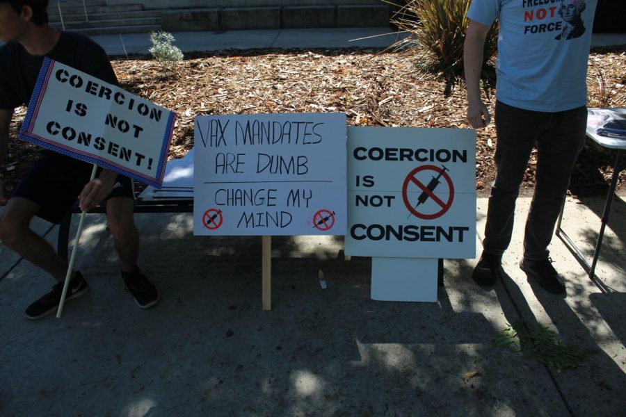 On Sept. 28, a protest against the vaccine mandate took place at the American River College main campus. The Mandate has since been lifted. (Photo by Jonathan Plazola)